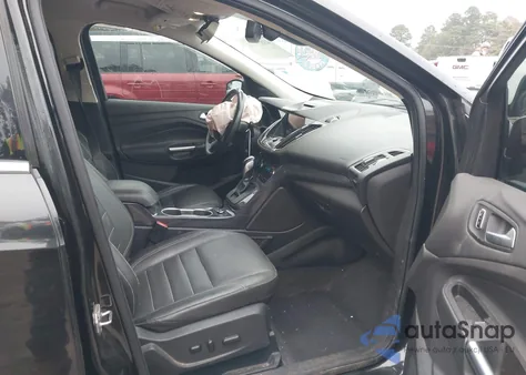 2015 Ford Escape Titanium z USA, uszkodzony, nr VIN 1FMCU0J99FUB12324